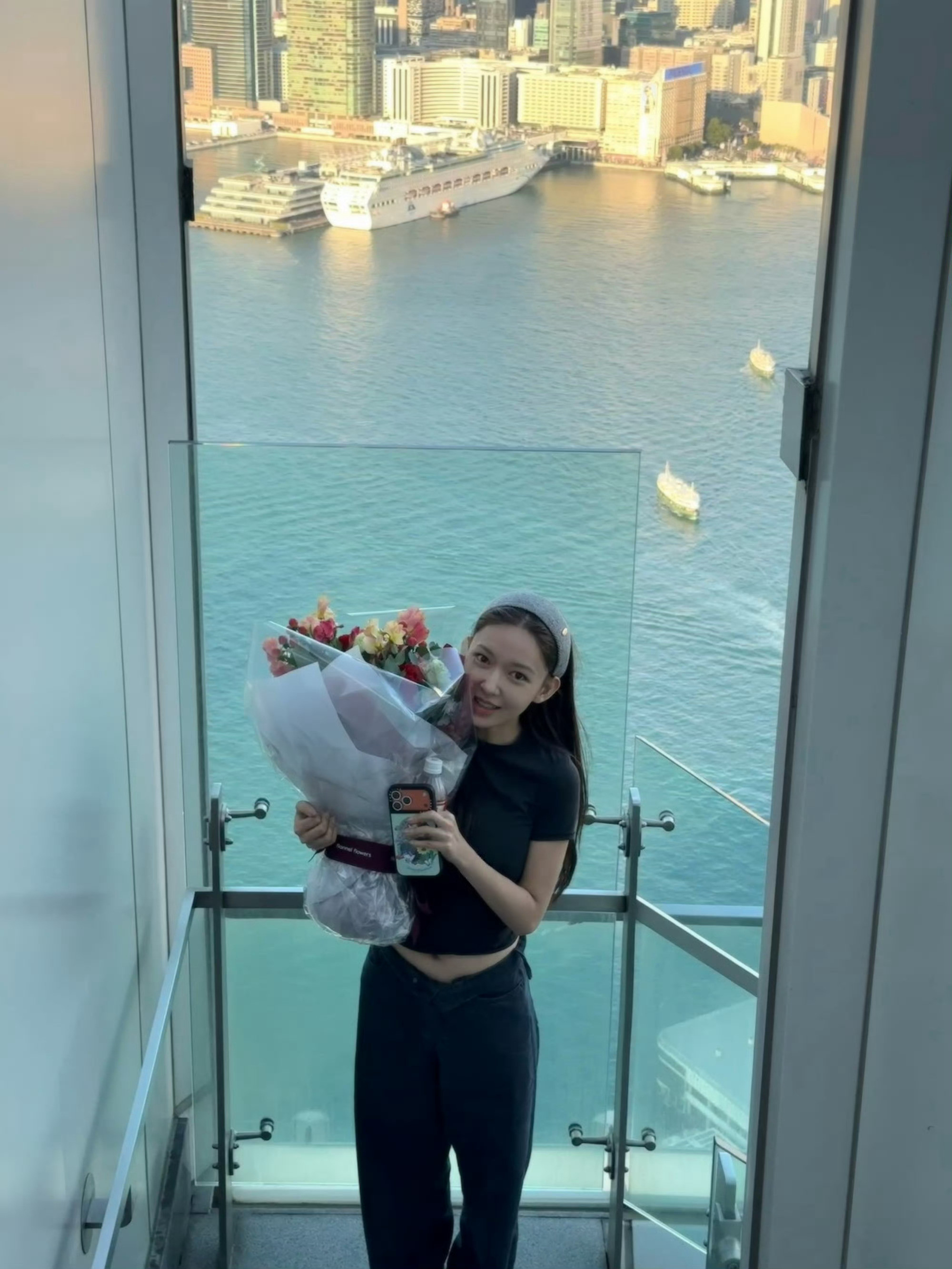 程潇素颜皮肤状态的春节收假plog来啦素颜状态好好猫狗双全的生活也太幸福了吧