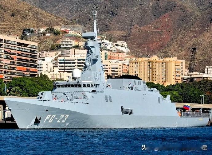 委内瑞拉致电北京后，派大批军舰出现护油轮出港，考验白宫的时候到了！12月17