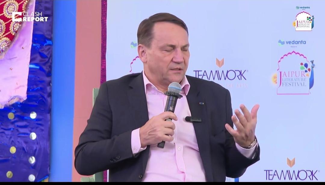 波兰副总理兼外长西科尔斯基今天（北京时间2月13日）接受采访时表示：“俄罗斯面临