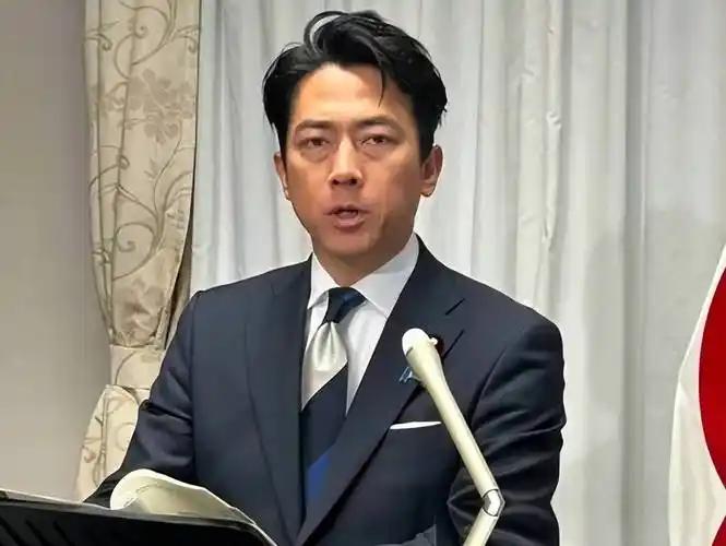 日本防长小泉进次郎这回，真是丢人丢到家门口了。6月17号，G7峰会刚散场，