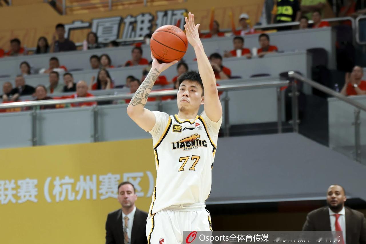 张镇麟转会费不可能8千万到1.5亿，除了上赛季因为伤病打得太差，上海给两个优质年