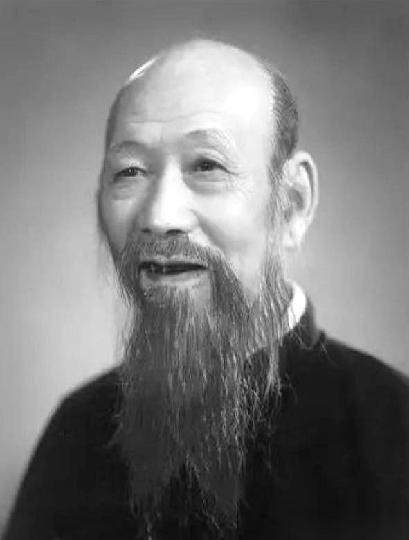 1931年，浙江省主席张难先，干了件捅破天的事。他把宋美龄一张1.3万银元的私