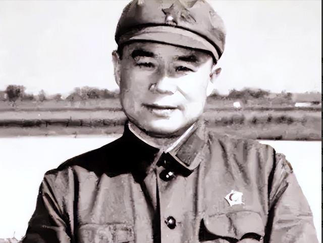 1943年，王近山随手消灭180名日军，但在清点战利品时，战士却疑惑道：“枪呢？