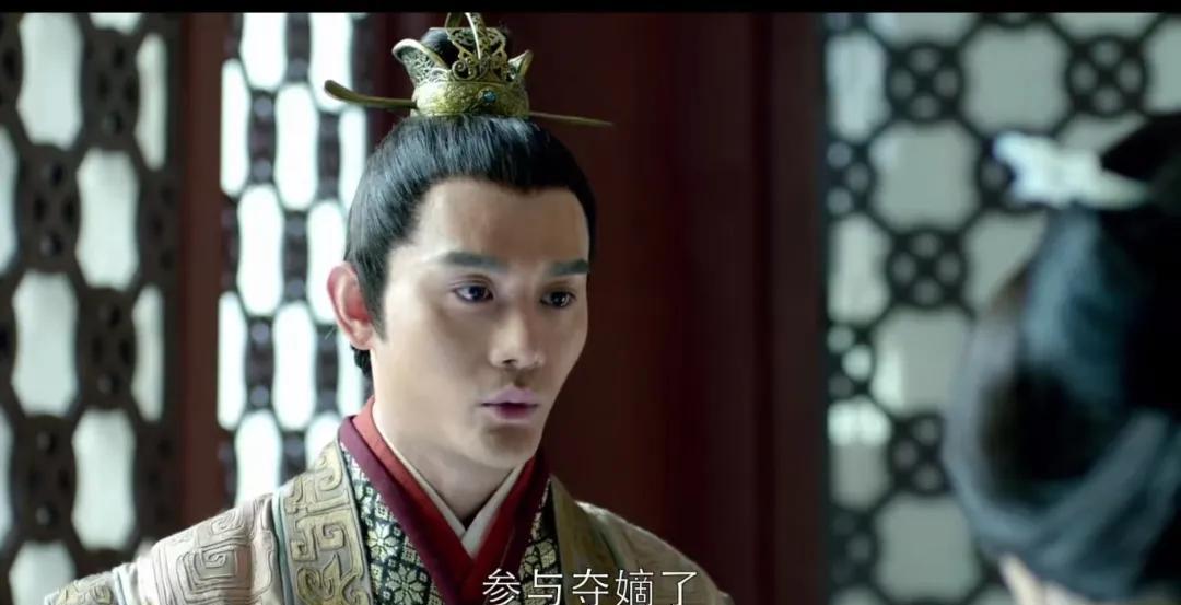 重温《琅琊榜》时总有人疑惑：静妃那么聪明，为何靖王像个“大水牛”？其实靖王不傻，