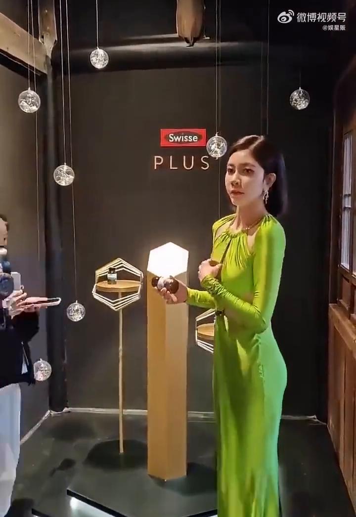 来看一下，再来一张，会开顶光吗？