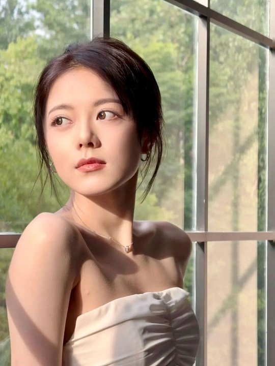 #赵今麦风格大变#谁能想到当年的林妙妙，如今时尚表现力这么出彩。风格大变不只是外表的改变，是内心状态