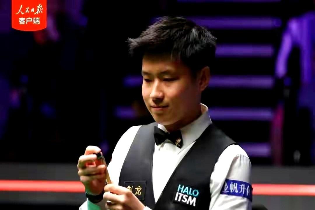 赵心童这事儿，说退赛，我觉得更像“不陪你们玩儿了”。连着两次啊，小组决赛，就差