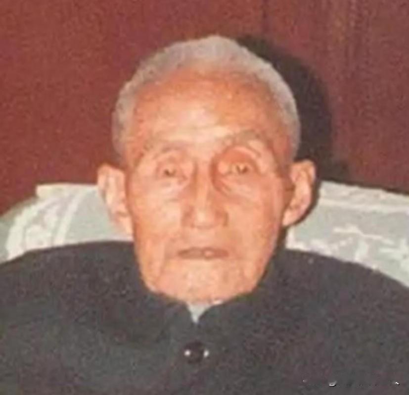 1949年，原79军军长被俘虏后想要自尽，想到自己20岁的漂亮老婆，一脸麻子，身