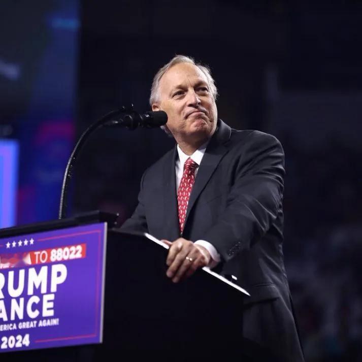 🚨最新消息：卡琳·泰勒·罗布森退出2026年亚利桑那州共和党州长初选！这使