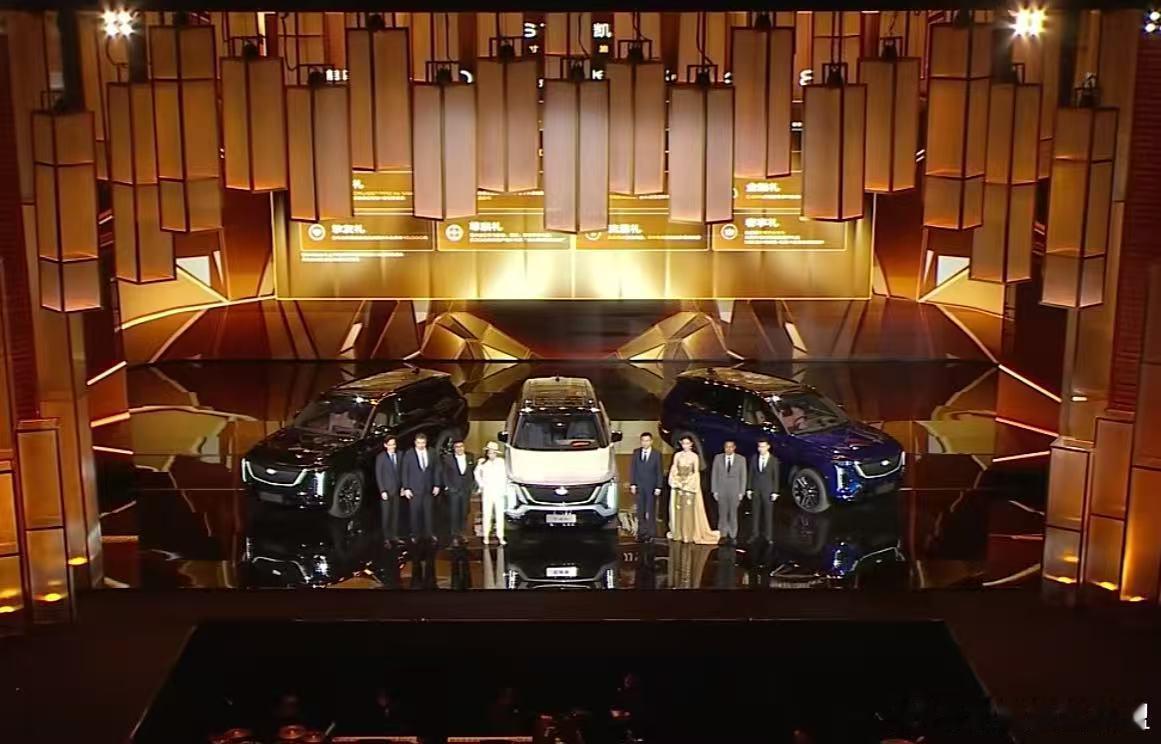 倪妮为什么不抢C位这种不争其实是一种极致的通透。在镜头面前，她不需要刻意去抢占