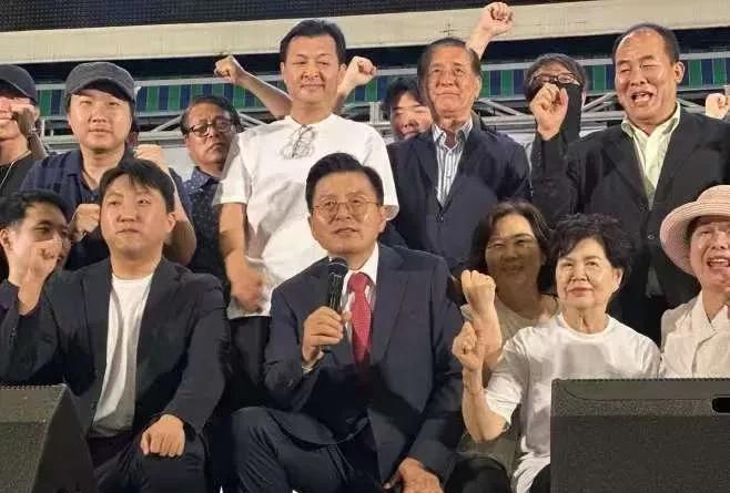 万万没想到，韩国前总理黄教安创立新的极右翼政党，背后是否是朴槿惠在站台背书呢？