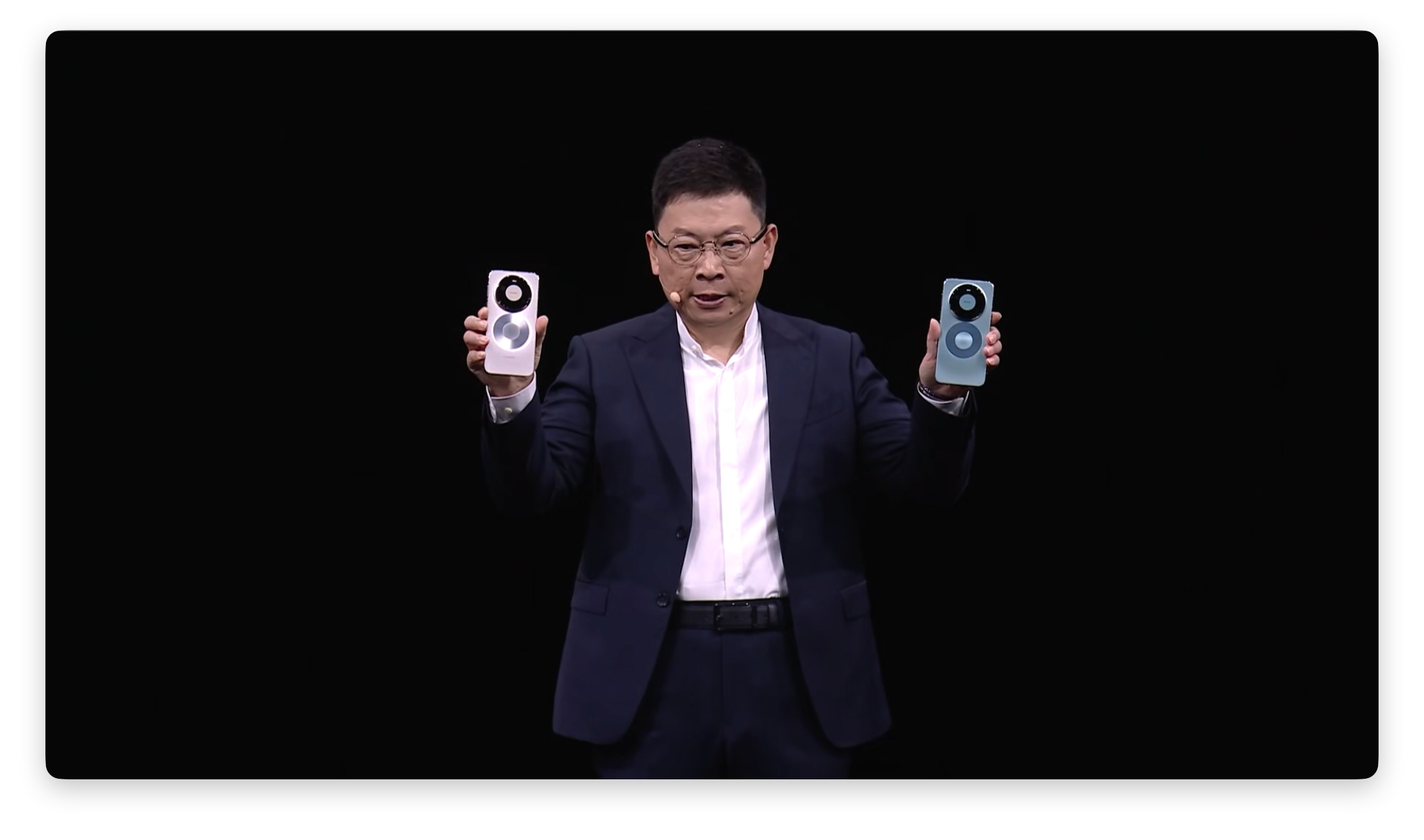 华为Mate80来了，采用了双环设计，中轴对称设计，Mate80ProMa