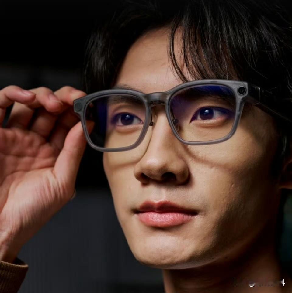 理想也在尝试其他赚钱渠道了。理想汽车目前销量不太好，毕竟增程式汽车已烂大街，