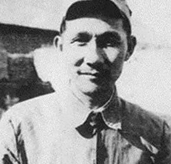 这位高级干部回忆录，把军区司令，政委职务写小了，甚至张冠李戴“1986年腊月二