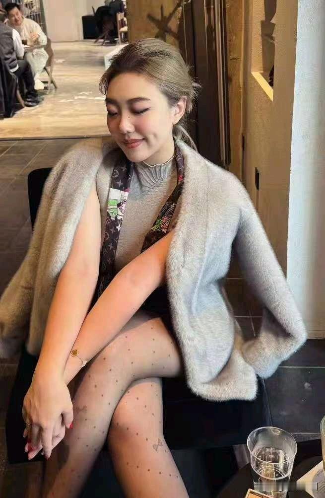 有酒窝但是没有酒分享一张你相册里的老照片