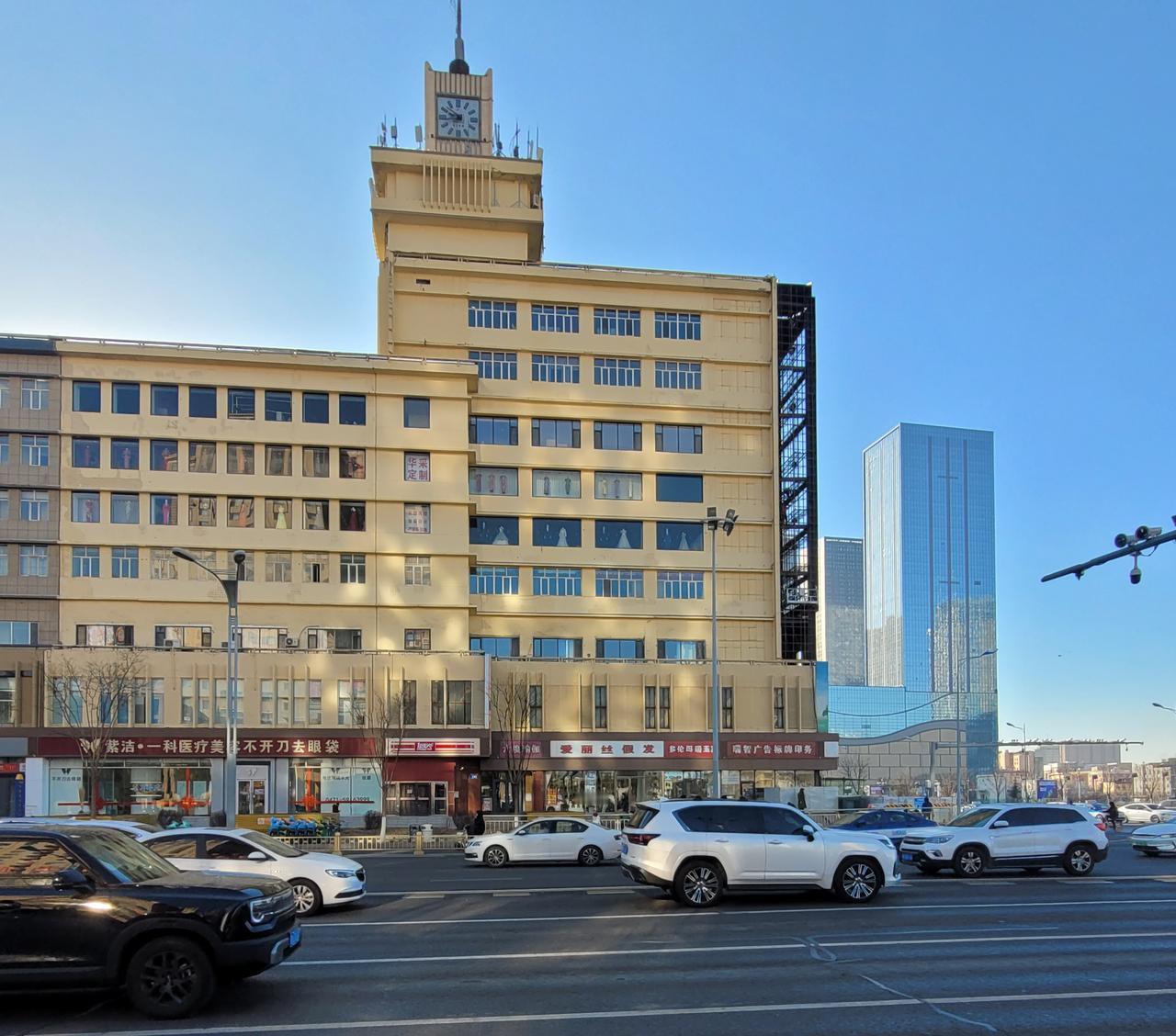 第5次到呼和浩特：就喜欢它进步不大的样子。我第一次从北京到呼和浩特，是二十多