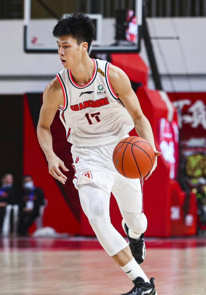 几位广东宏远旧将都有了新的去处-赵锦洋加盟NBL山东蜜獾队-汤杰加盟NBL上海玄