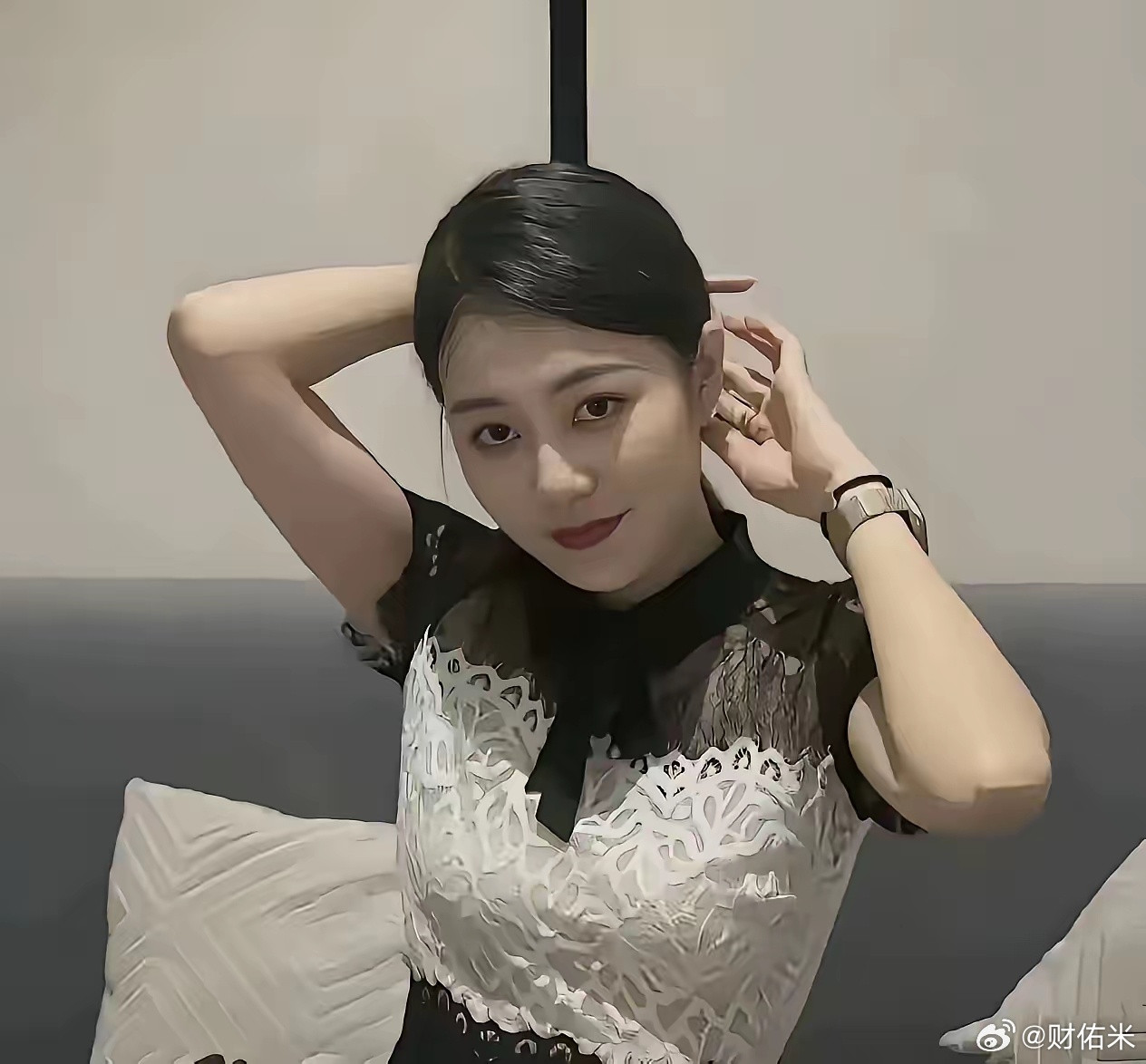 千万不要出轨，只要出轨马上全国人民都知道。郑州职场婚外情看的人不知所措，两个职场