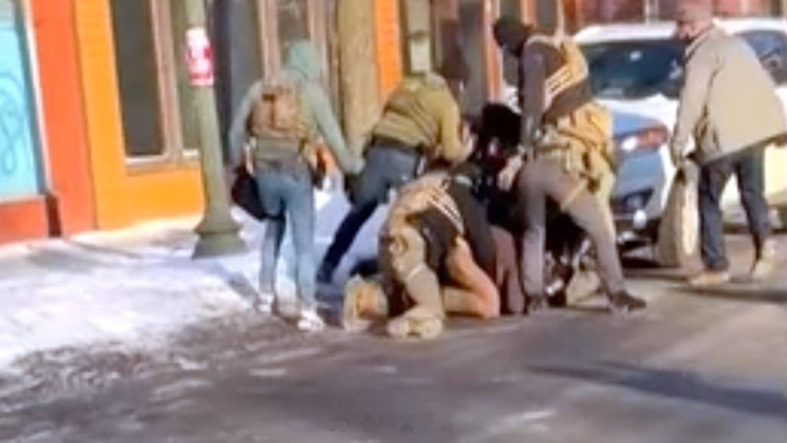 ICE在明尼阿波利斯又枪杀平民基本事件经过•当地时间星期六上午，在明尼阿波利