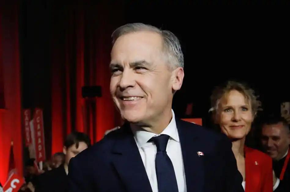 加拿大总理卡尼表示：“在格陵兰问题上，加拿大和中国‘高度一致’。”这句话一说，引