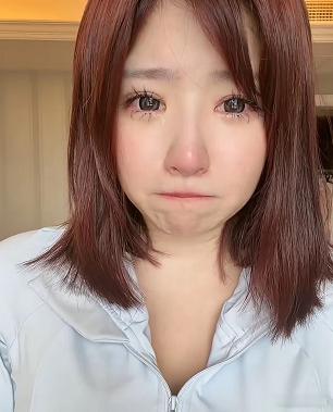 我开始有点理解王思聪了！黄一鸣哪里都好，但她有一个致命的缺点，那就是她太高调