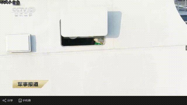 首见056型护卫舰反潜鱼雷发射全过程。单人操雷打击是训练科目之一，采取手摇转向