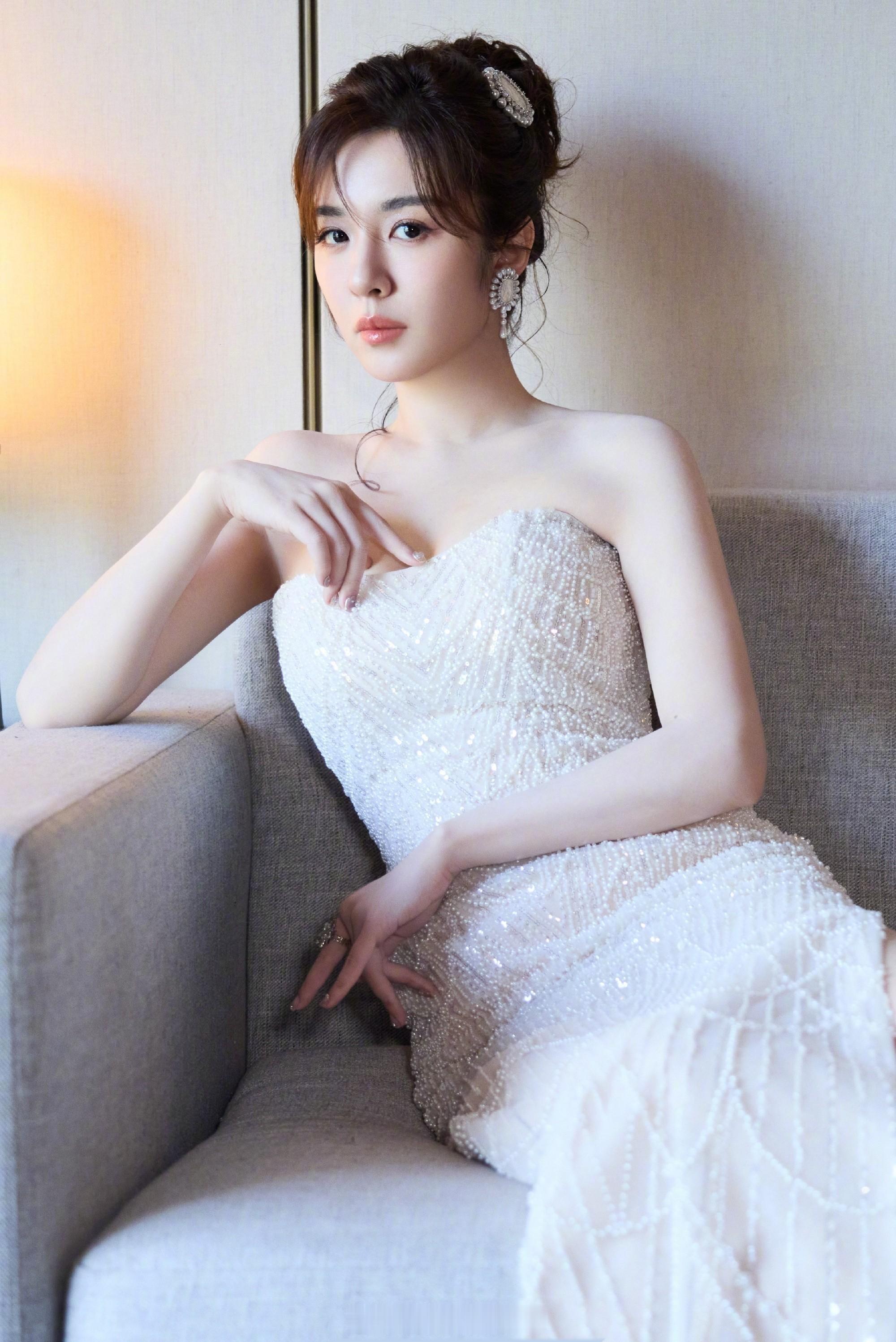 王晓晨夏日的街角​​​