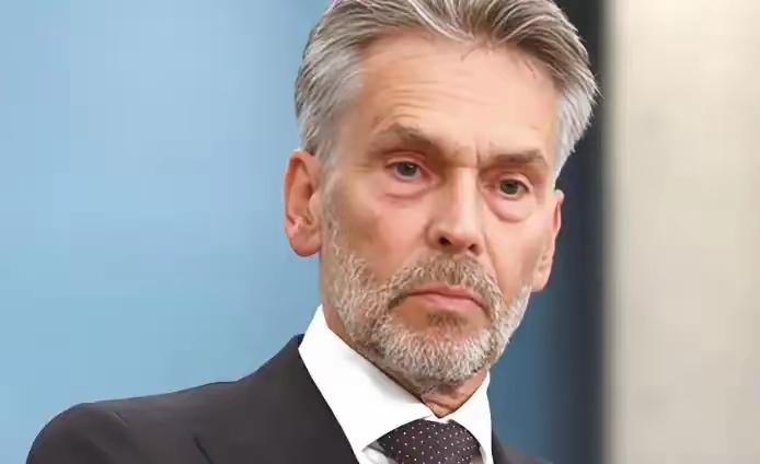 为什么说欧洲这些国家的管理者都是草台班子呢？因为他们搞砸了事情真的不用负责。