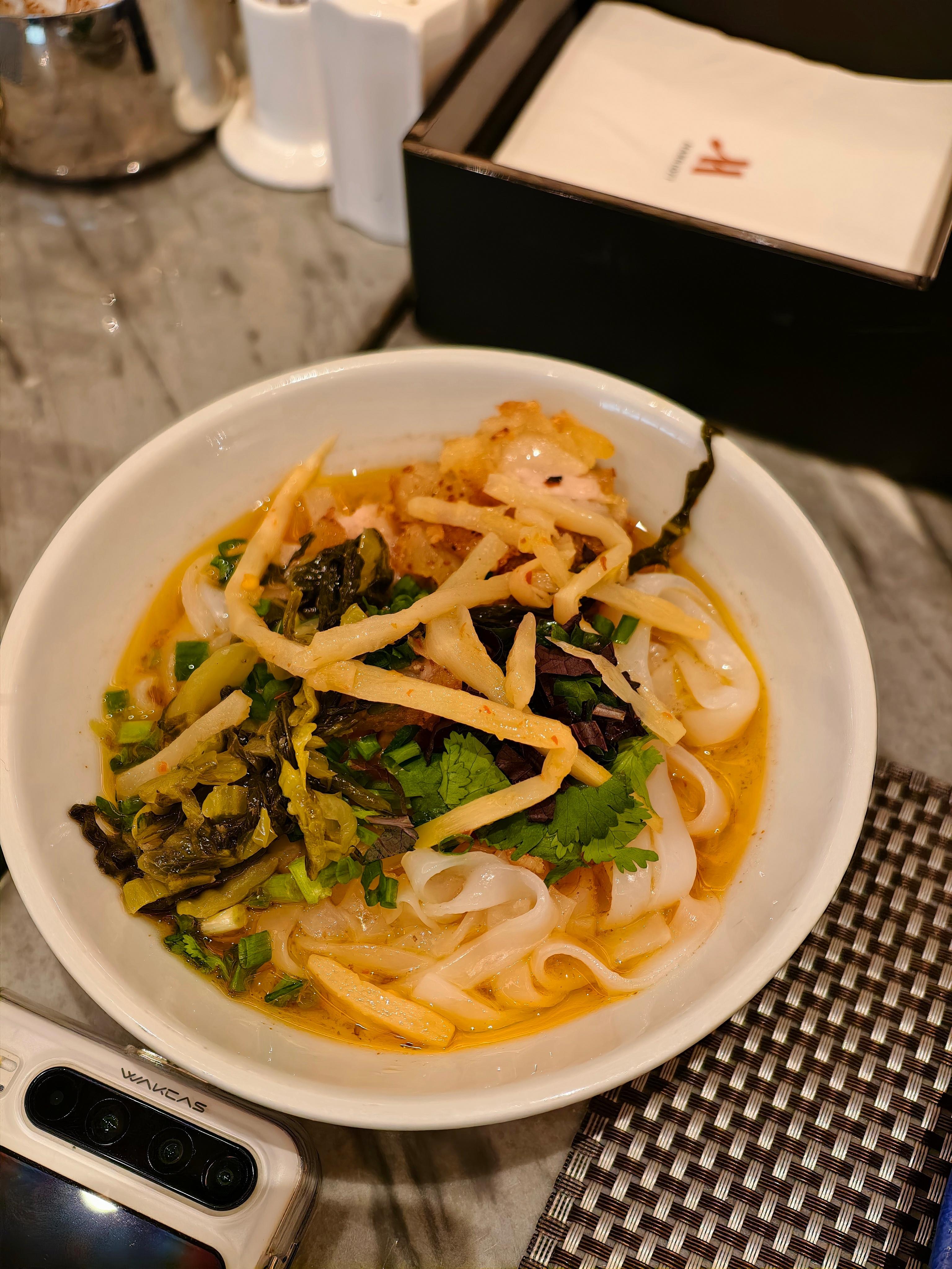 早上好！各位吃了嘛出门在外，啥都不重要一定要吃饭，一定要吃饭