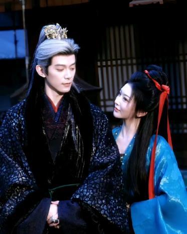 齐旻死在了俞浅浅爱上他的那一刻追剧《逐玉》，最令人动容的竟然不是男女主张凌赫田