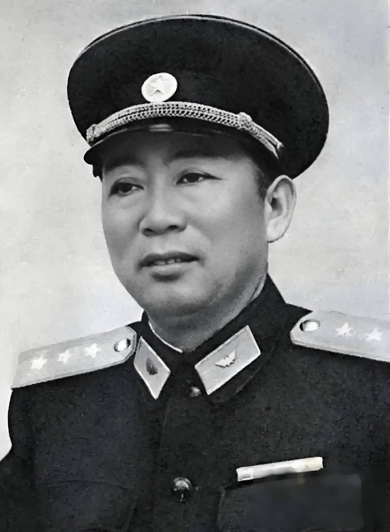 1965年5月，一份加急电报送到周总理案头：刘亚楼将军病危。秘书轻声请示是否去上