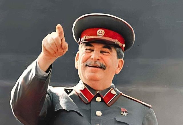 斯大林的饮食生活：爱吃肉、爱喝酒、酒品极差，晚年自己做饭果腹。1953年，斯大林