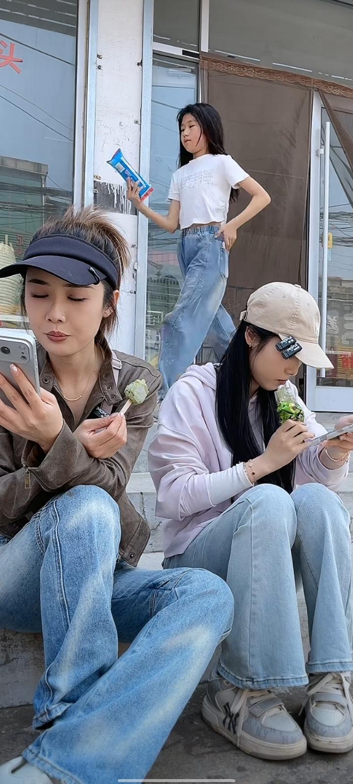  日子缓缓，岁岁安然，心怀温柔，万事皆暖。