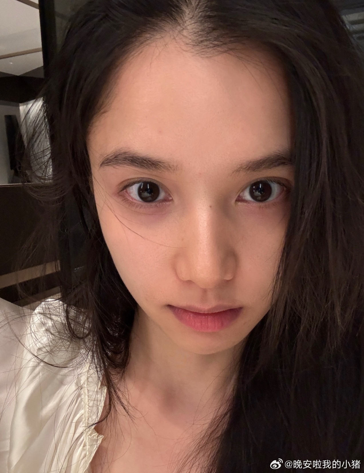 张婧仪晒素颜自拍​​​