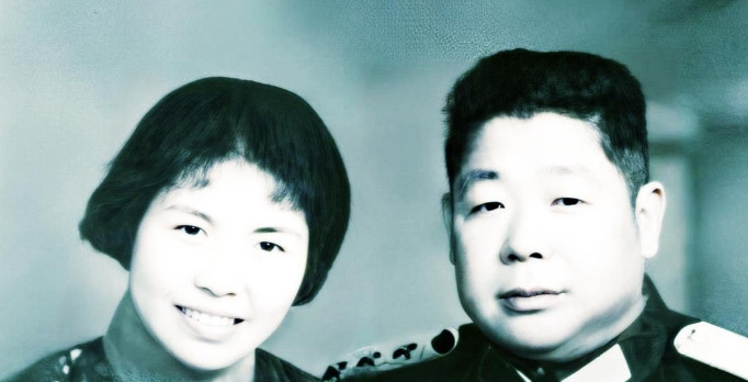 1949年，陈赓看着多年不见得小姨子已长成了大美女，不由让陈赓产生个念头：“我给
