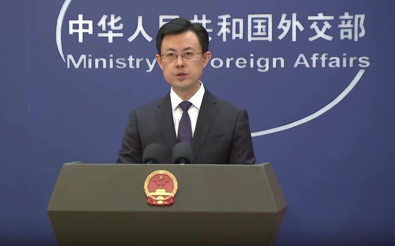 泰柬交火8天泰军重创柬埔寨洪森父子求和中方介入：泰柬本月7号起交火8天，泰