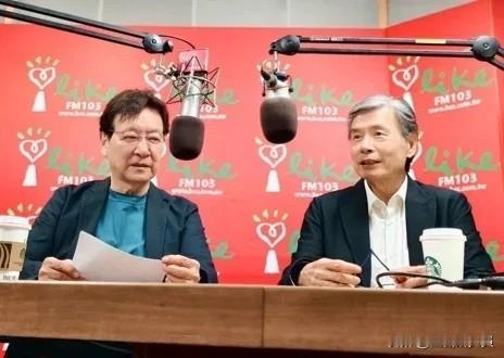 金溥聪今（27日）上午前往中广，接受赵少康节目访问，会后接受媒体提问时，针对马英