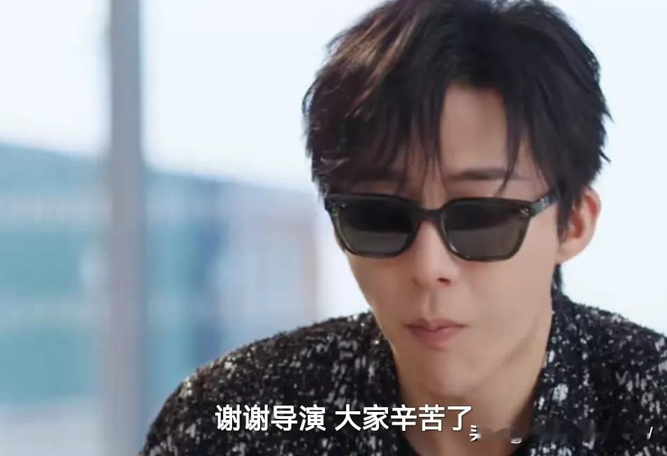 《书卷一梦》真正的操控者应该是南𤤾穿越成现实中的南枫。换句话说，是南𤤾穿越