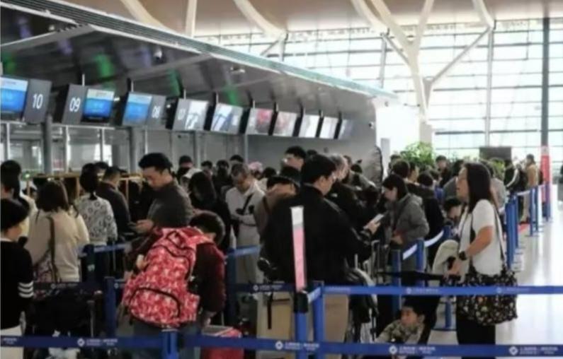 这些人到底要做什么？在外交部好言相劝之下，竟然还有这么多人去日旅游，纵然航空公司