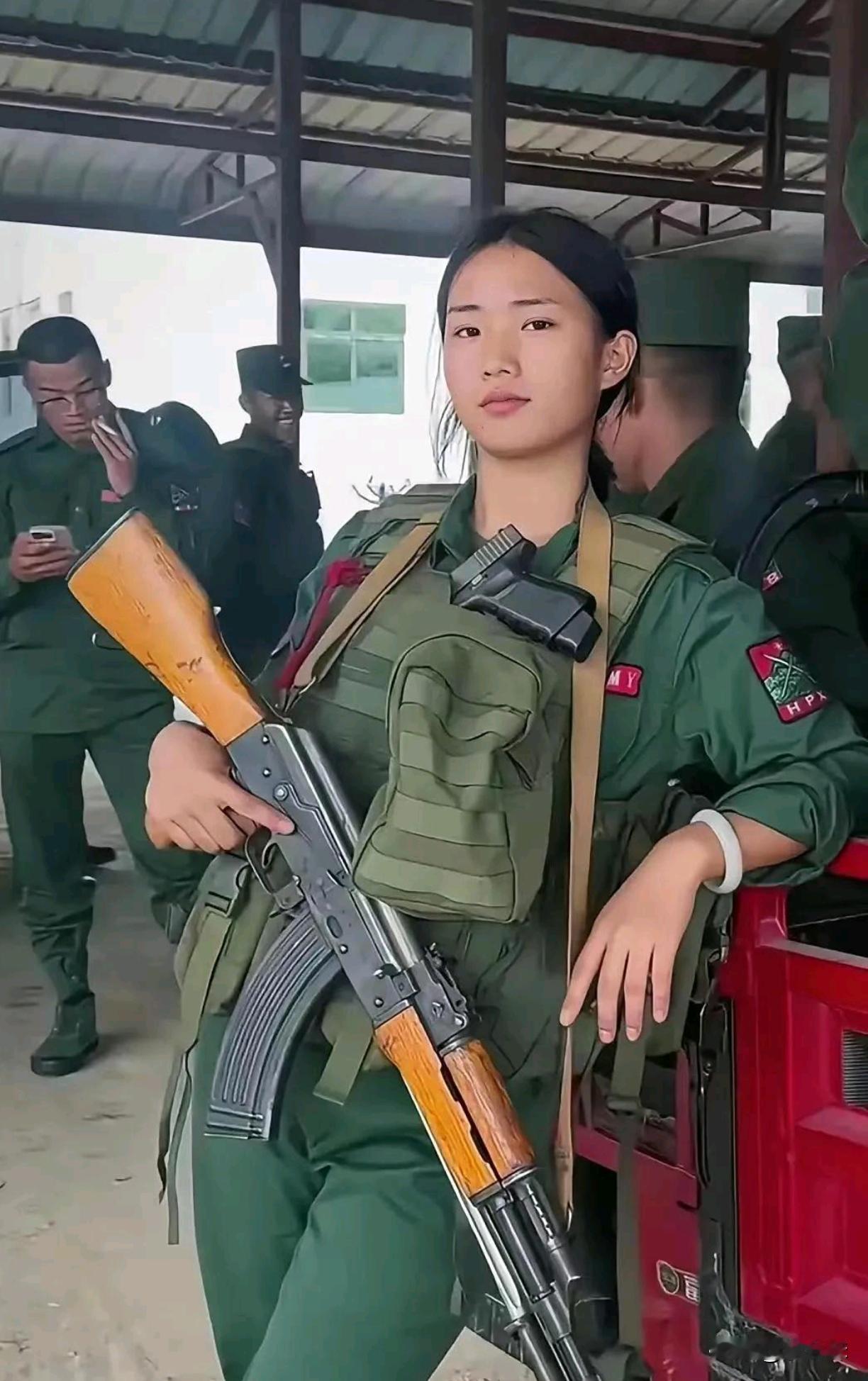 这是哪个国家的军队，怎么装备的都是中国的56式？