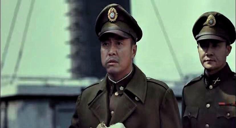 半目黑漂，冬天也能连竿大鲫！别再把“冷”当借口，真正的高手已经在草洞里拉弯竿