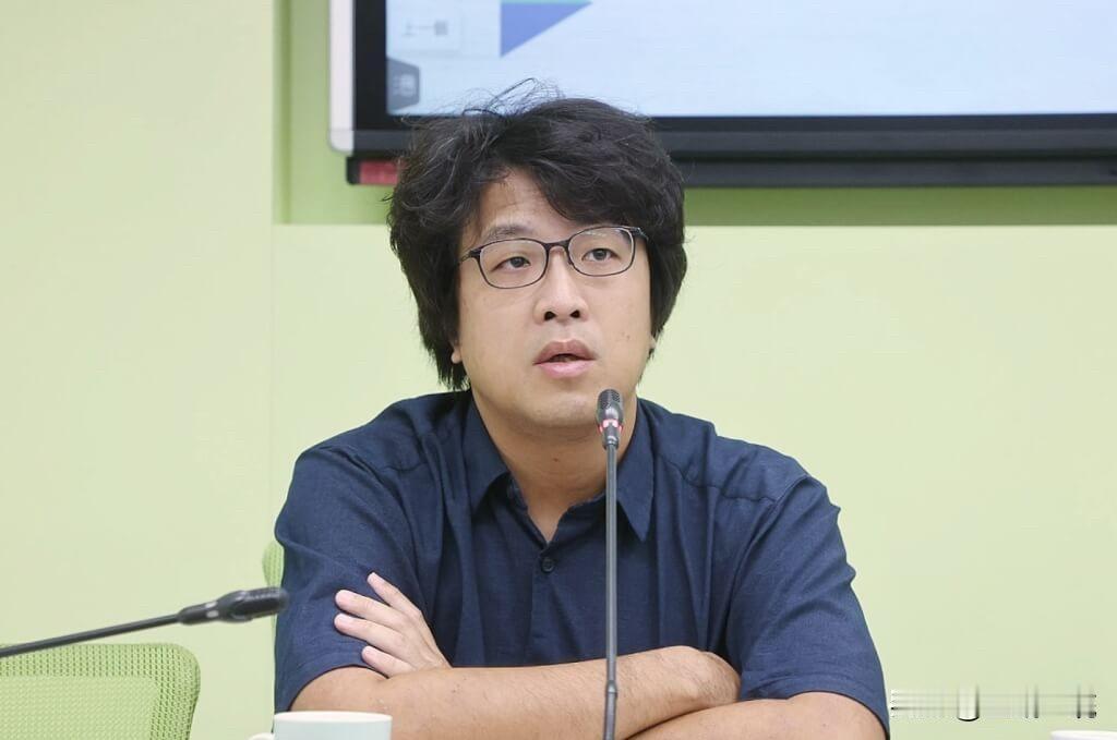被柯文哲酸太弱　沈伯洋：当年大家都说他太弱最后却赢了针对被柯文哲昨酸太弱了让