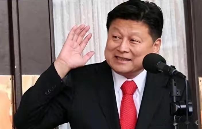 傅崐萁是真正的“老狐狸”！傅崐萁突然转变立场，直接让郑丽文一个人撑不住局面。