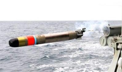 1978年，一个废品收购站老板，以三毛钱的价格回收了一个铁疙瘩，在用水清洗干净后