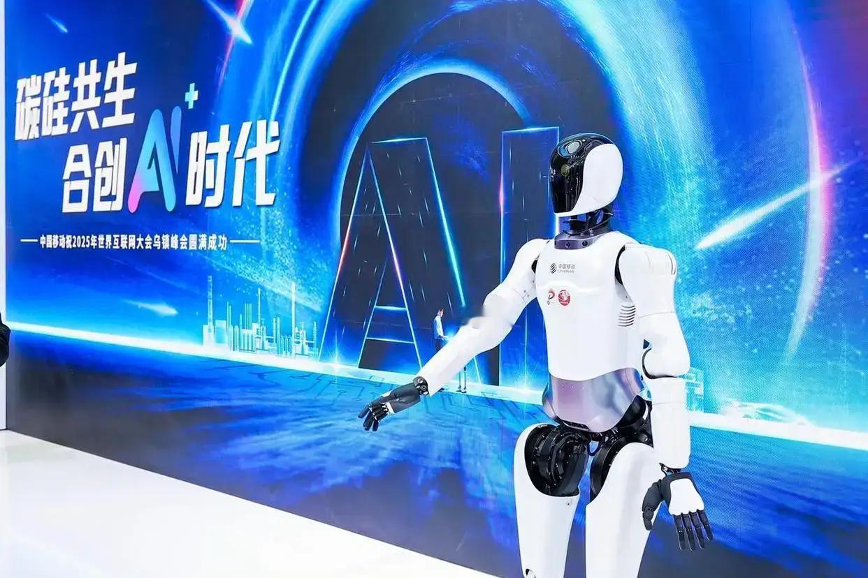 这就是赤裸裸的现实！小米收入3659亿，净利润272亿！京东收入11588亿