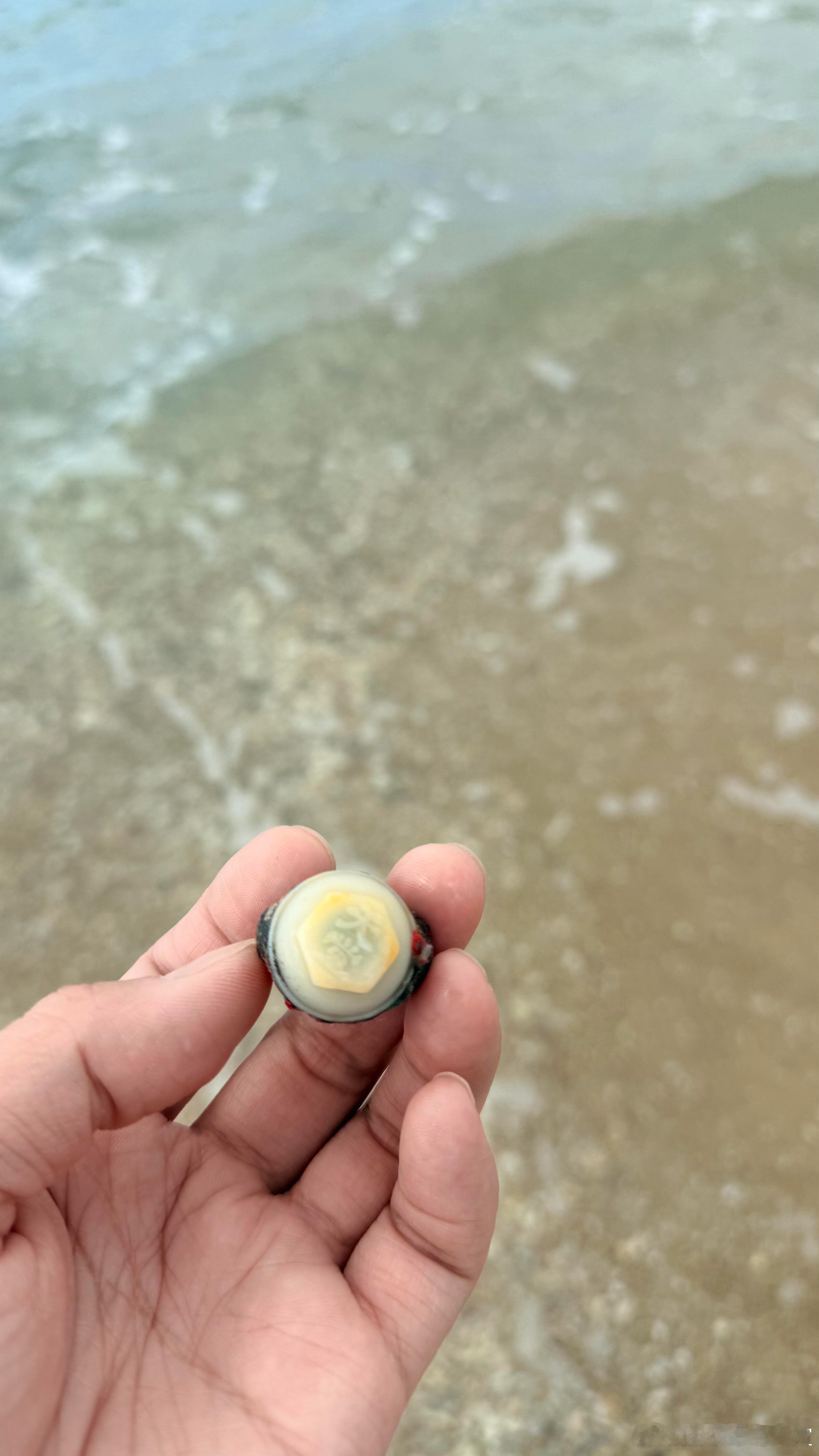 只是天堂伞的尖尖罢了