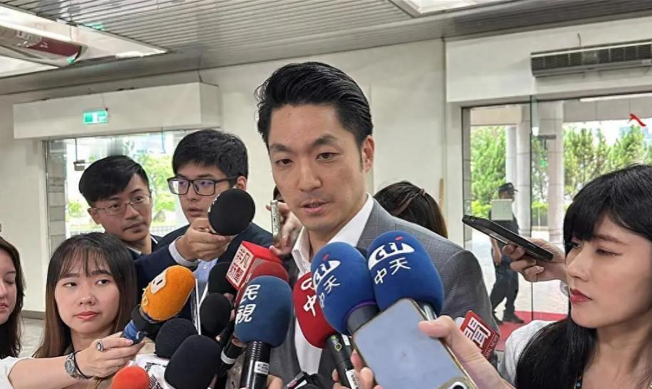 台北市长蒋万安宣称：如果大陆继续在台海进行军机绕台和军演的话，我就要停掉双城论坛