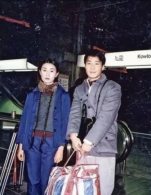 30年前的黎明与张曼玉合影，好有年代感啊
