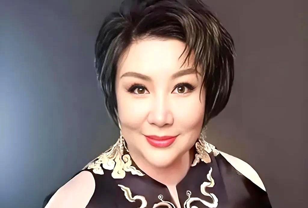 郭德纲夫人王惠手滑，误入曹云金徒弟直播间！前日曹云金徒弟大鹏直播期间，听见粉丝