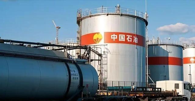 不急着抢油的中国，比四处抢油的中国，更让人忌惮！真正令国际油市不安的，恰恰是中国